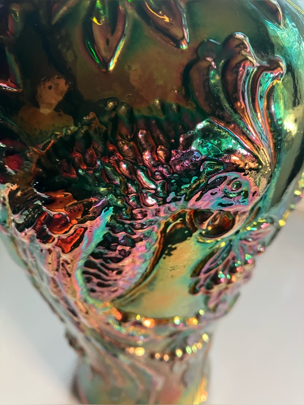 🦜 VTG Fenton Rainbow Iridescent Green Carnival Glass Parrot Vase 14”